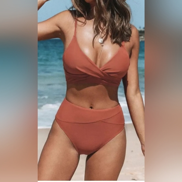 NWT Cupshe Marsala Twist High Waisted Bikini Swimsuit - Picture 9 of 10